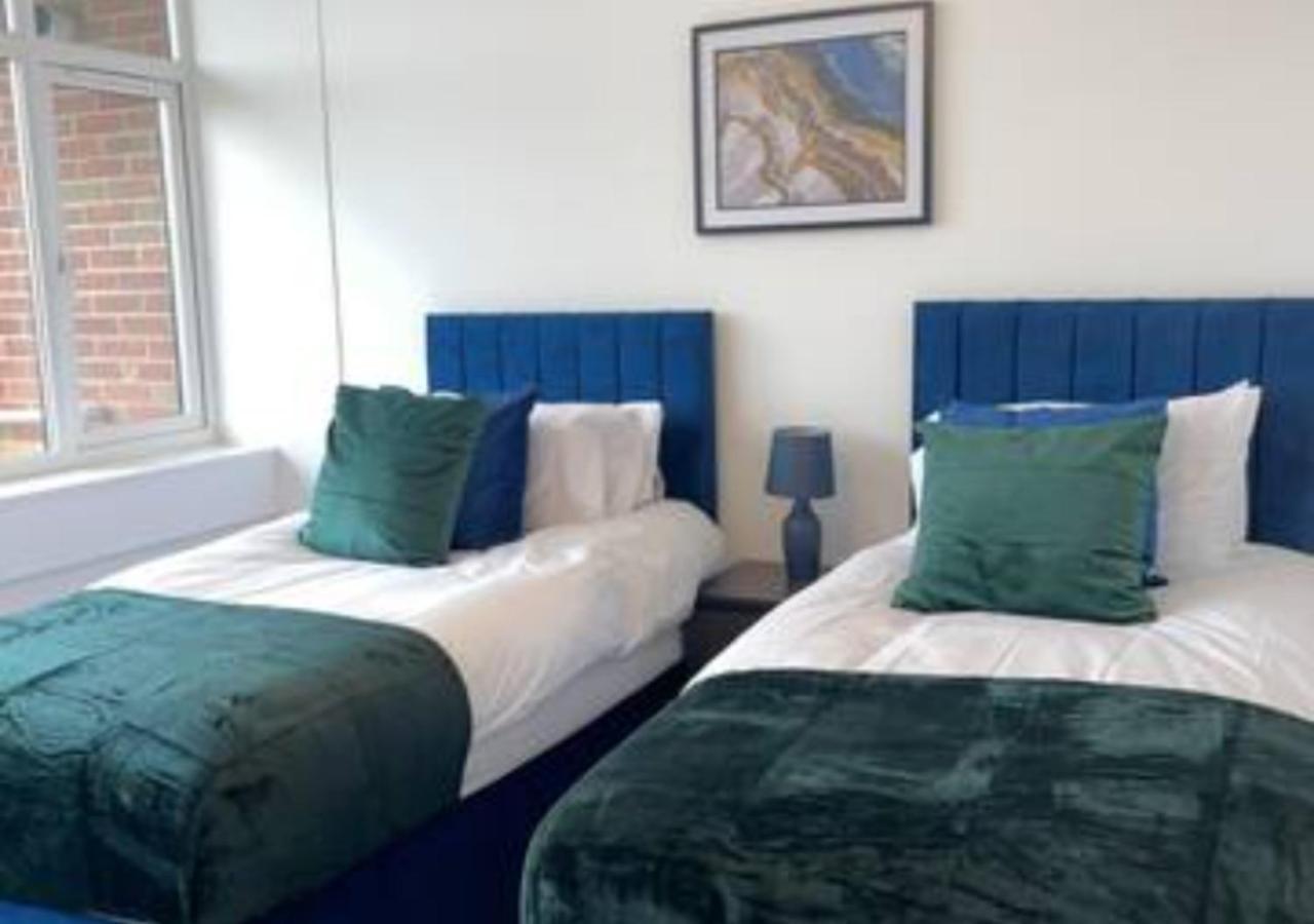 2 Bedroom Apartment - Flitwick - Contractor Friendly - Tourist Ready - Full Kitchen - Wifi - Smart Tv - Sofa Bed - Free Parking - Ideal For Short Or Long Stays Exterior foto